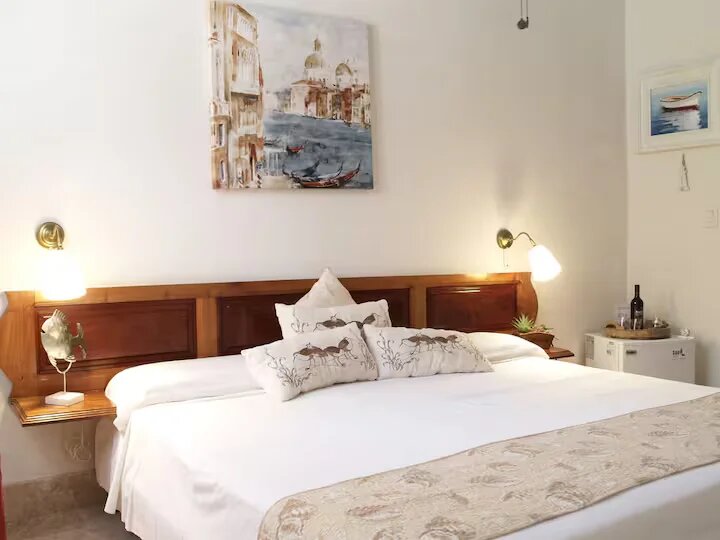 Hostal Camila gallery image 3