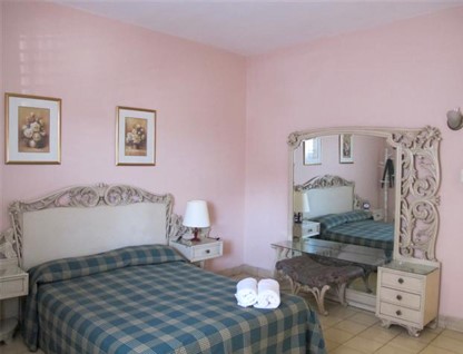 Casa Castañer gallery image 1
