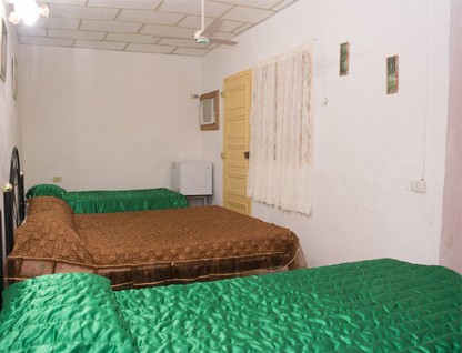 Hostal Tejaroz gallery image 3