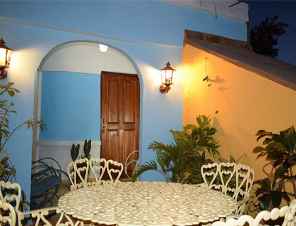 Yanara Fambyh Hostal cover image